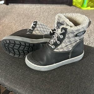 Size 13 Keen Insulated Winter Boots Boys
